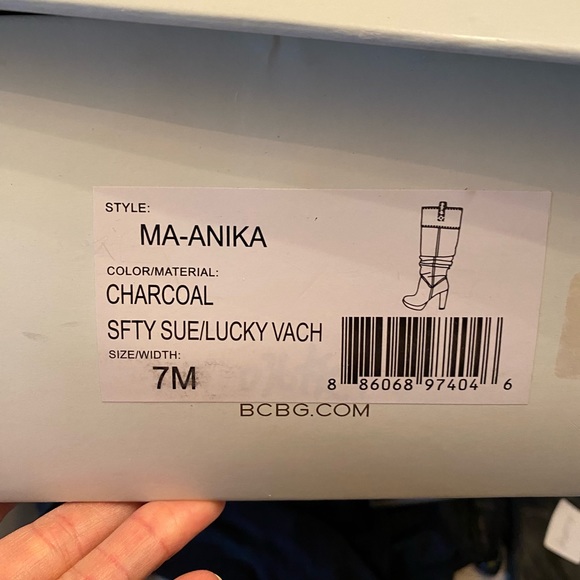 BCBG Anika Grey Suede
Platform High Heel Boots Size 7. - Picture 4 of 4